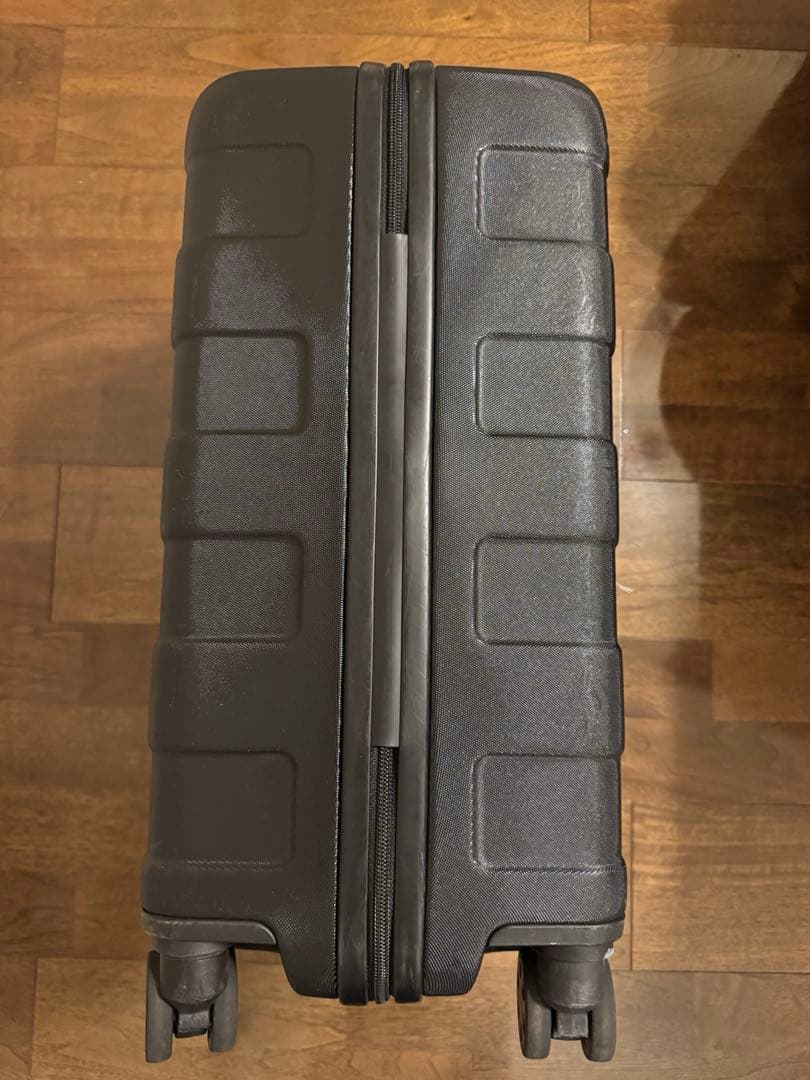 無印良品　バーを自由に調節できる　ハードキャリーケース（３６Ｌ）