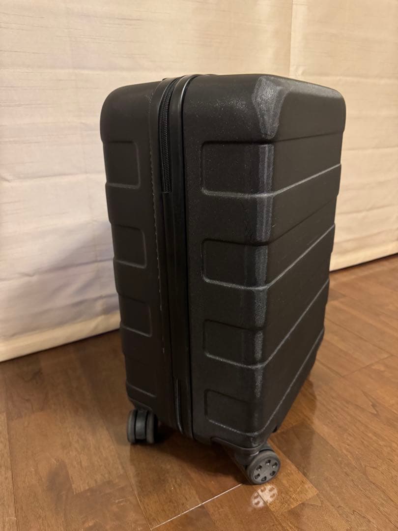 無印良品　バーを自由に調節できる　ハードキャリーケース（３６Ｌ）