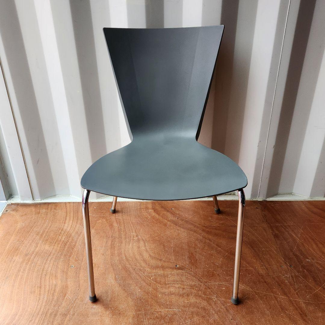 希少　SEGIS STORM スタッキングチェア　チャコール　italy