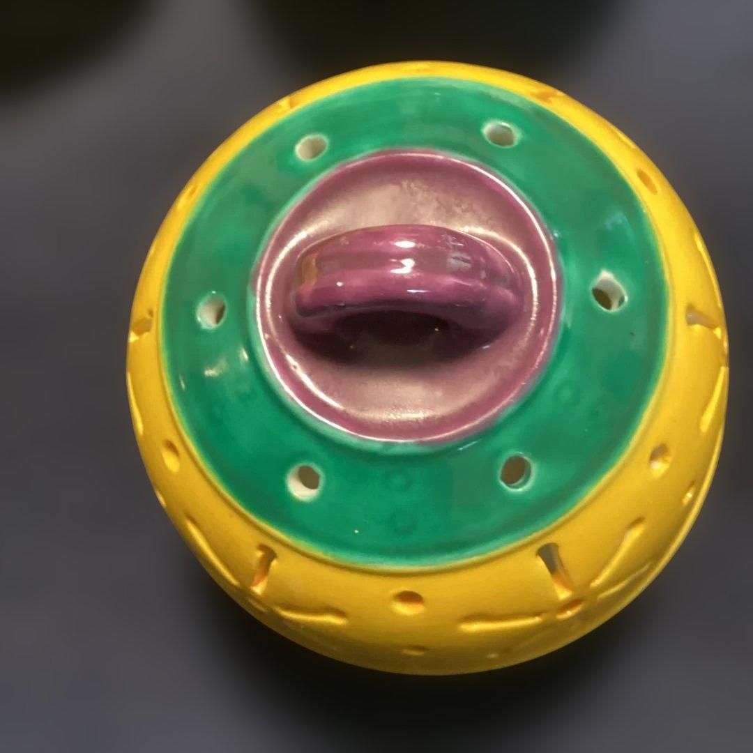 黄、緑、紫交チ型蓋物8客　　新品未使用