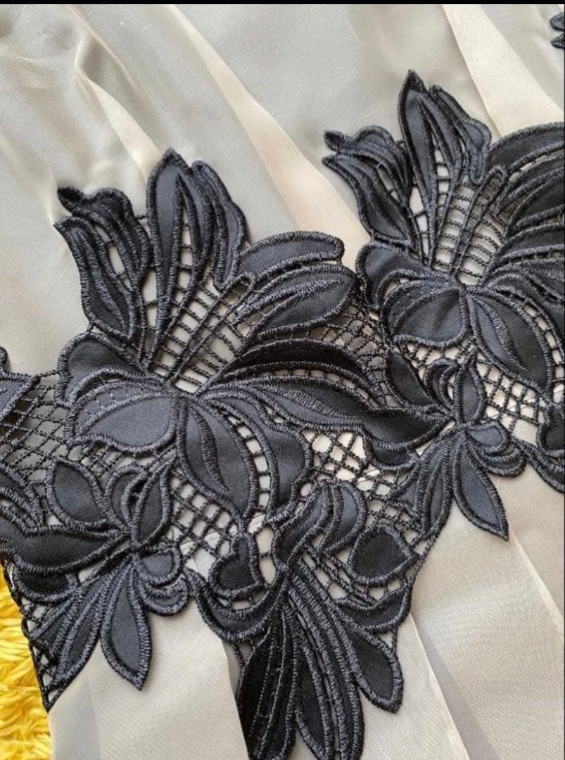 ストロベリーフィールズグレース　グラッセドレス