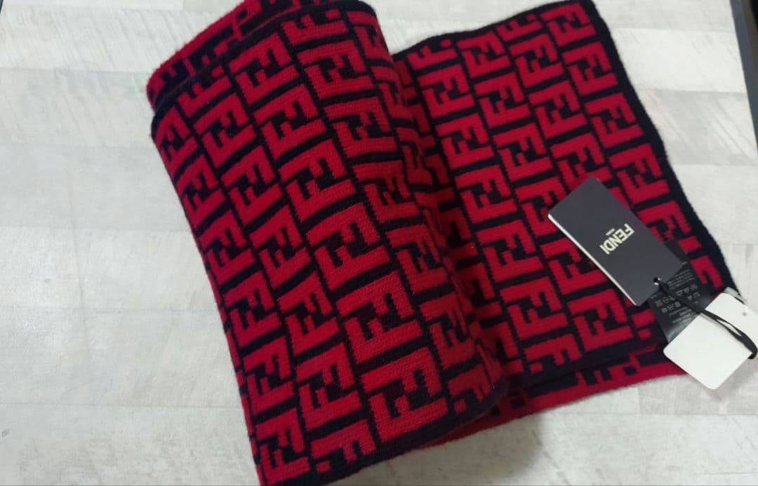 【新品未使用】FENDI フェンディ ズッカ柄 ワイン レッド マフラー ウール