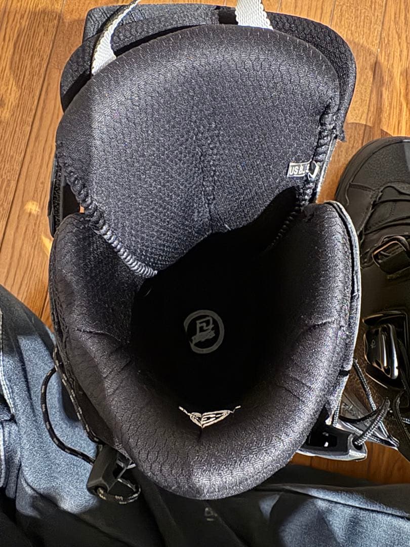 DEELUXE ブラック スノーボードブーツ