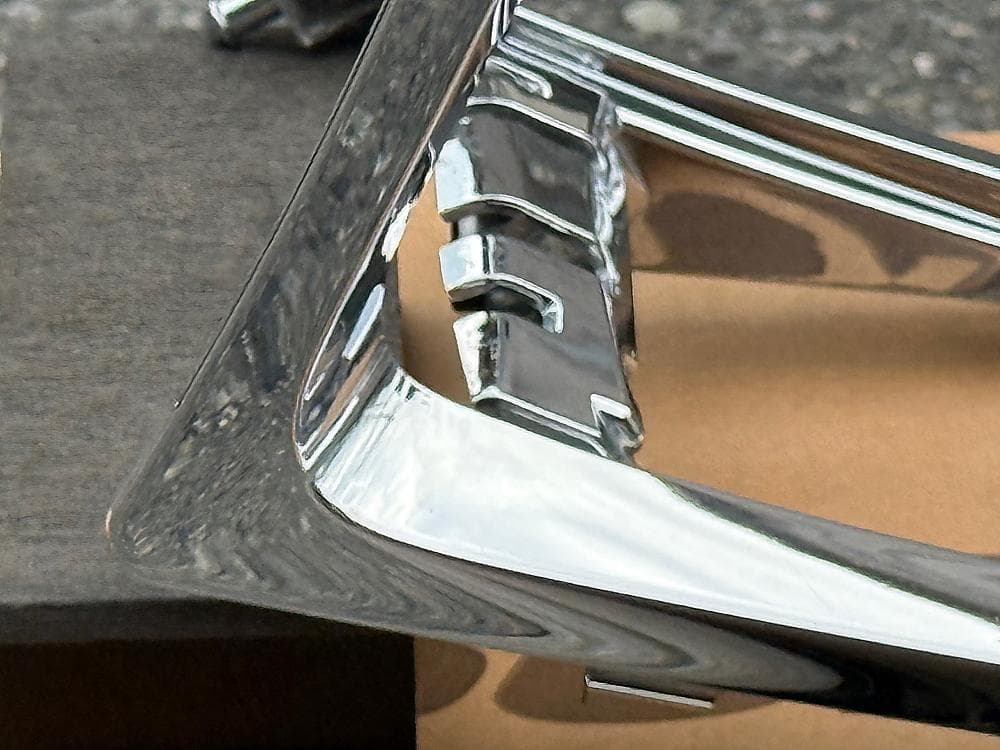 美品 ワイズギア 4D9 マジェスティ メッキインナーパネル SG20J