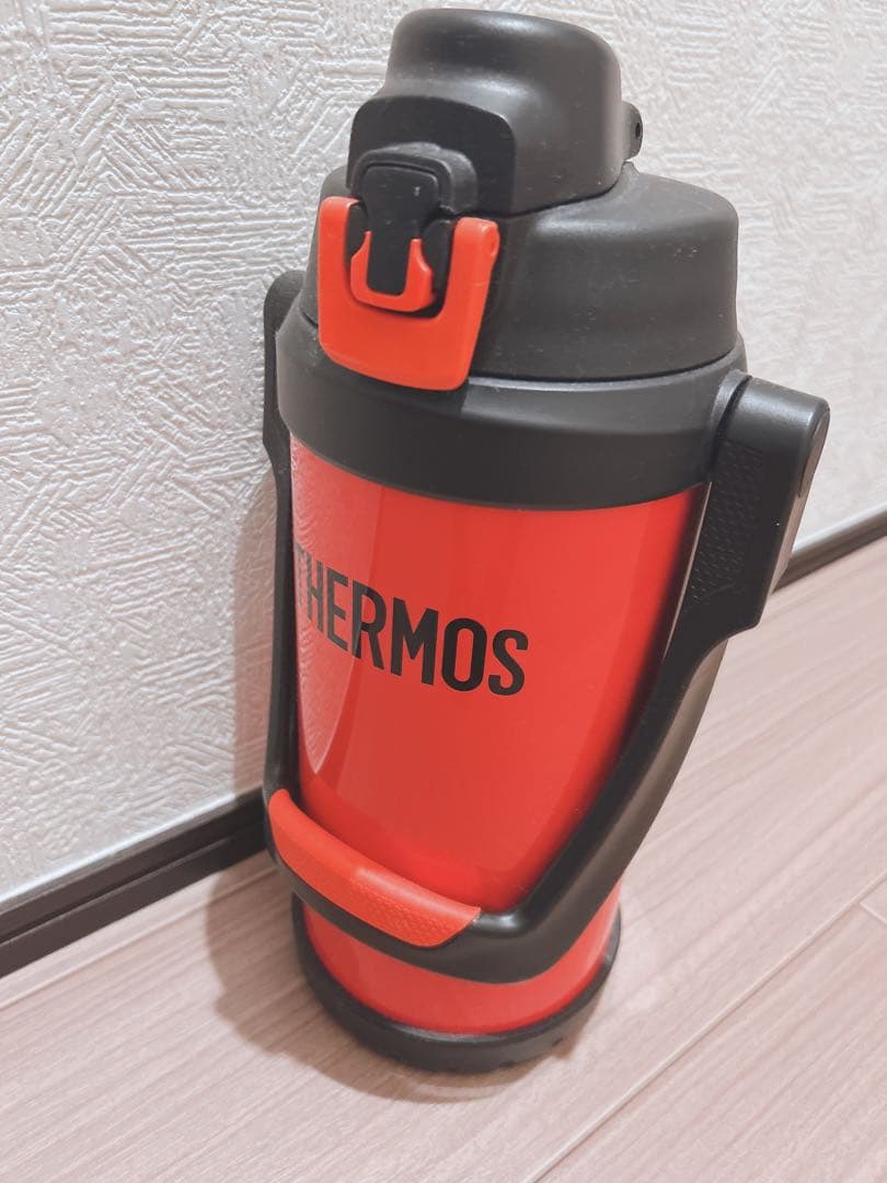 THERMOS レッド 水筒 持ち手付き
