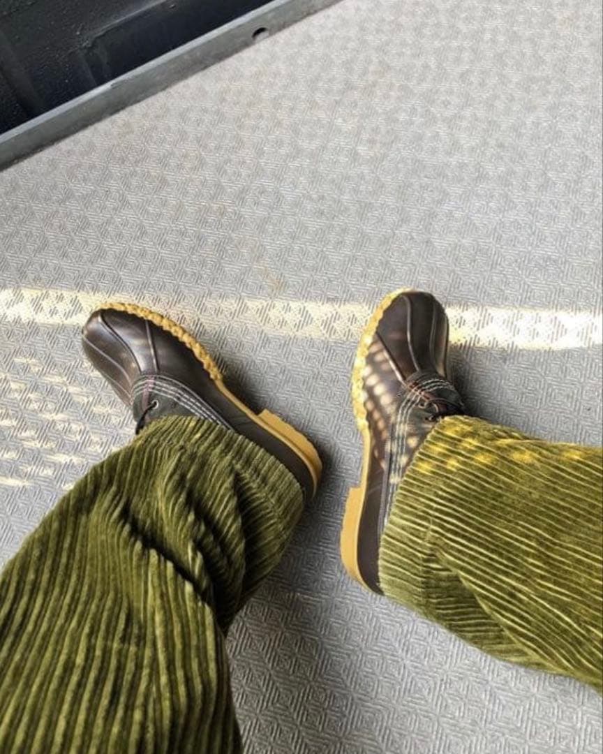 Size 2 UNIVERSAL PRODUCTS 太畝 コーデュロイパンツ