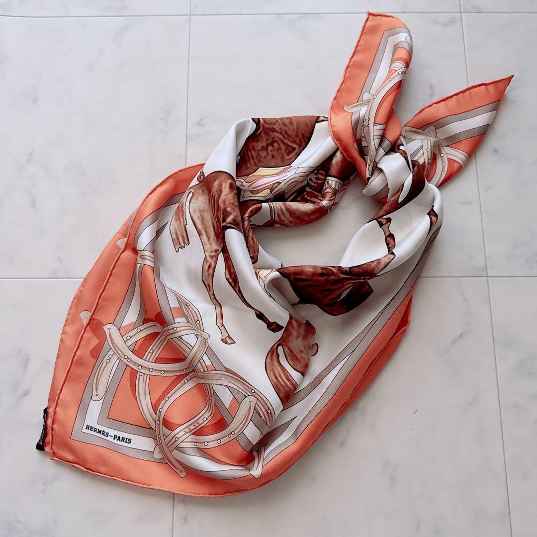 極美品　HERMES エルメス カレ90 馬柄 シルク100 スカーフ　オレンジ