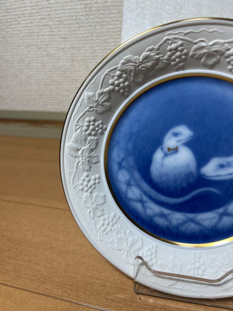 483 大倉陶園　十二支　小皿　巳　皿立て付　未使用