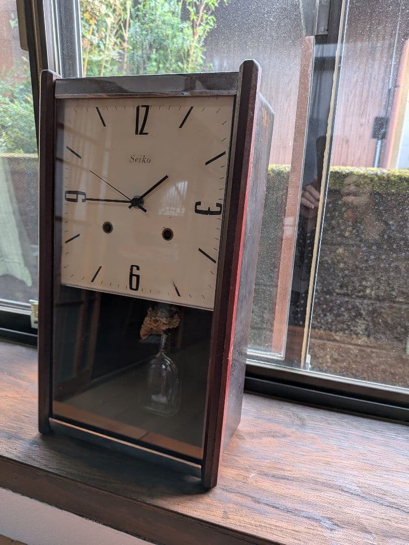 Seiko レトロ掛け時計 ミニ花瓶付き