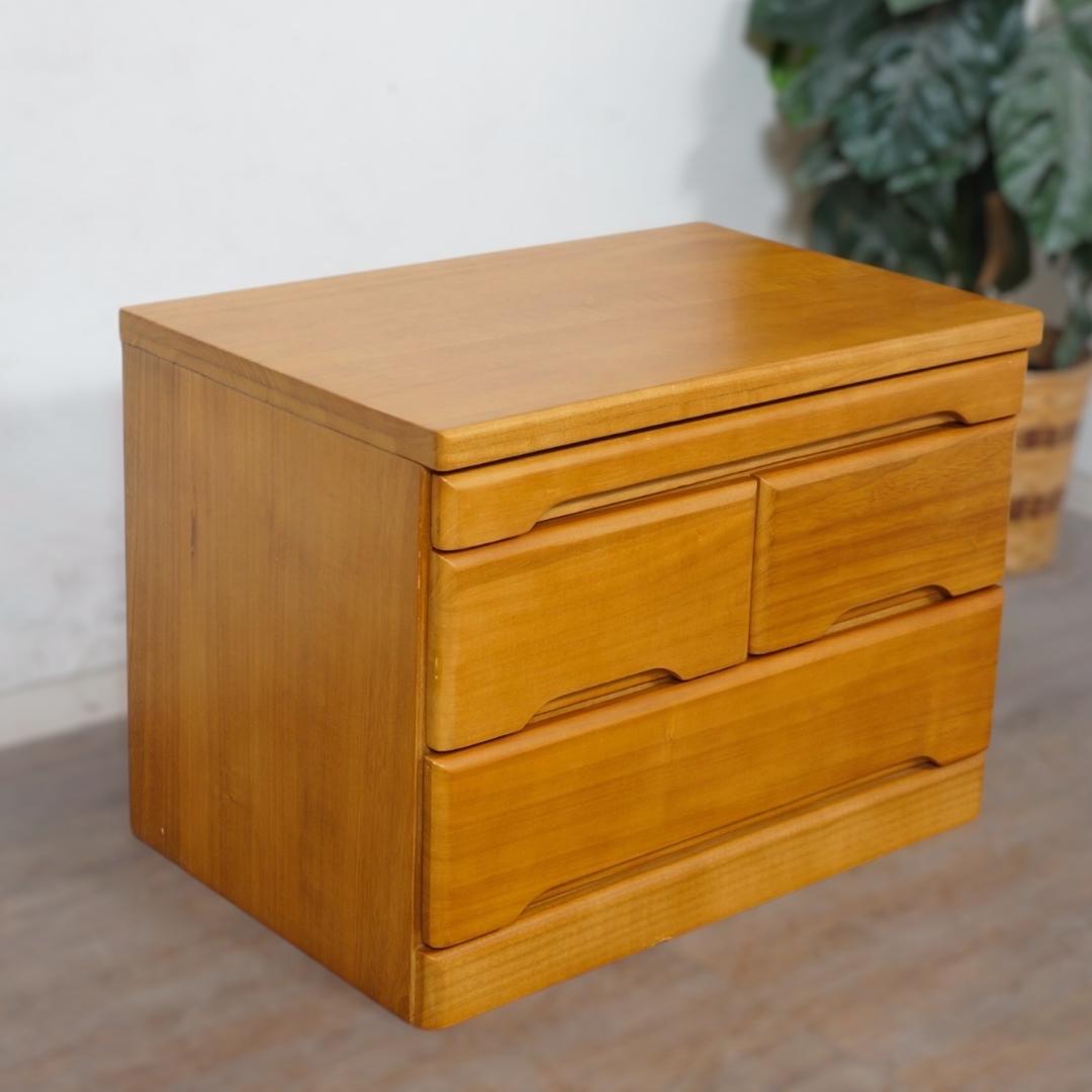 【新品】仏壇 チェスト　リビングにも置ける モダン アウトレット