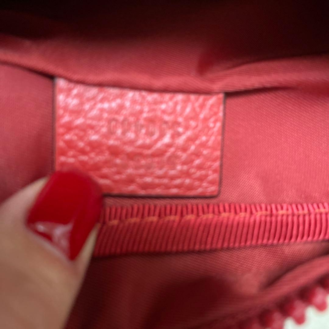 GUCCI新品ポーチ