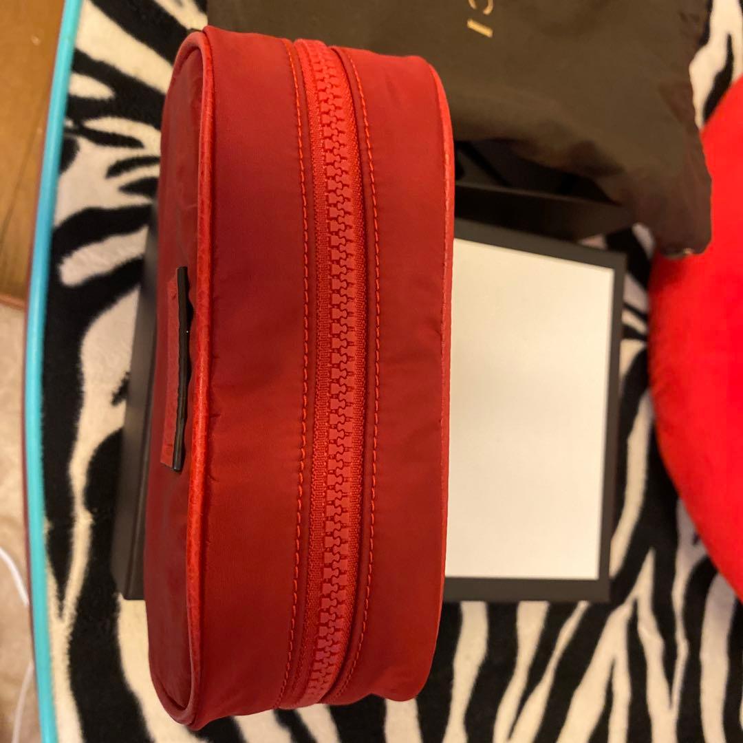 GUCCI新品ポーチ