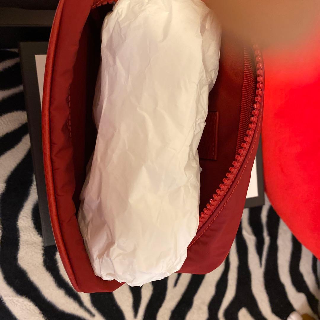 GUCCI新品ポーチ