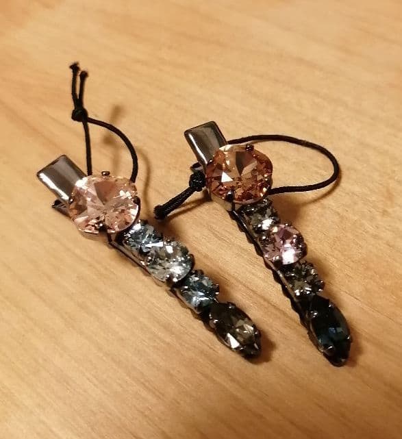 新品コレットマルーフ　クッションクリスタルミディアムクリップ　2点