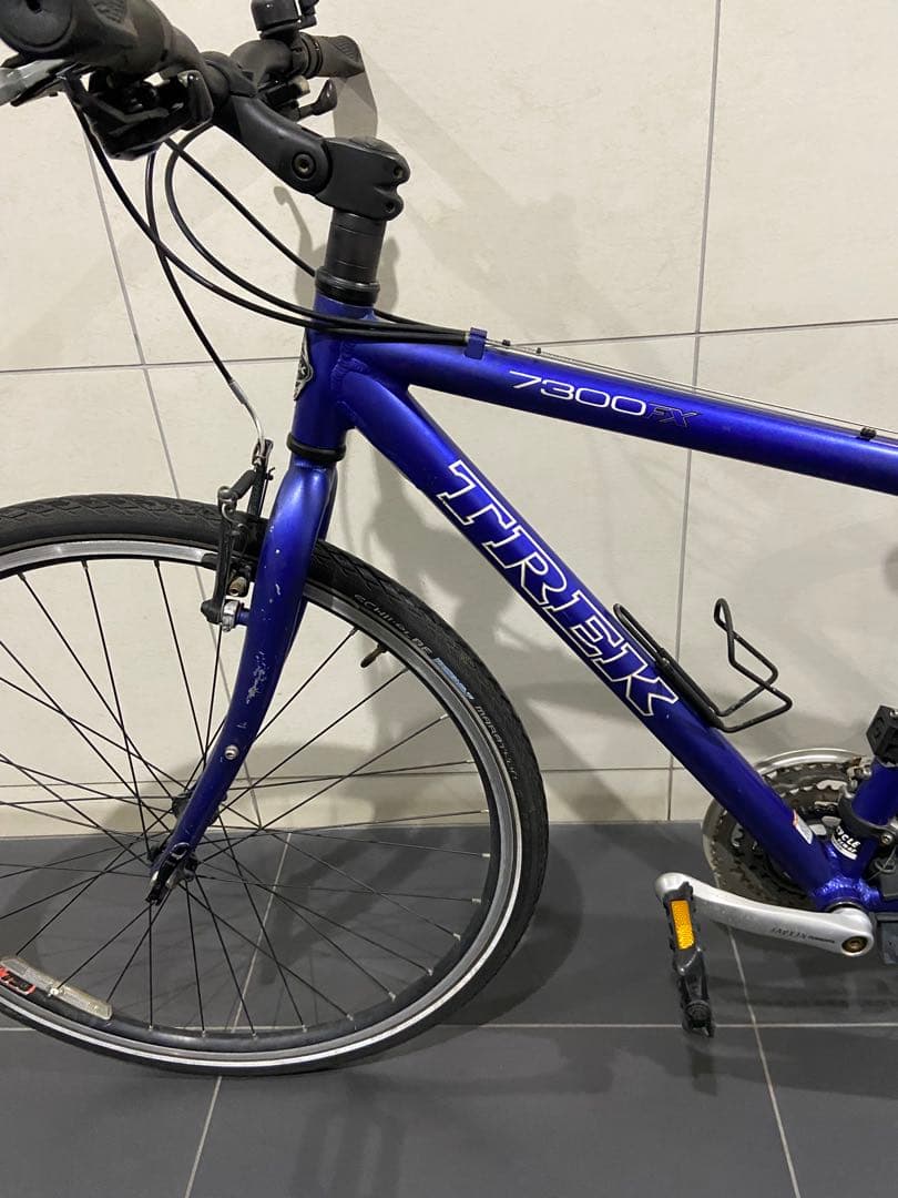 TREK FX トレック　クロスバイク スポーツバイク FX7.31247300