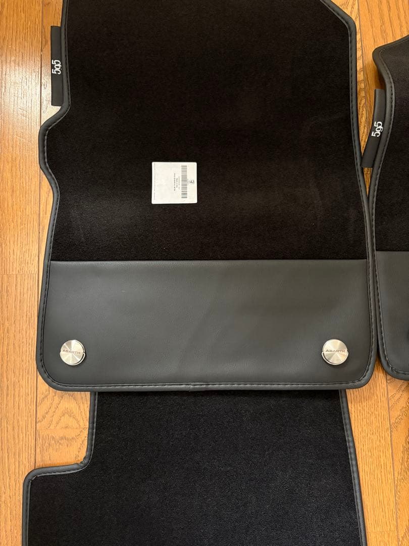 新品ABARTH 右ハンドル用フロアマット 595 イタリア製