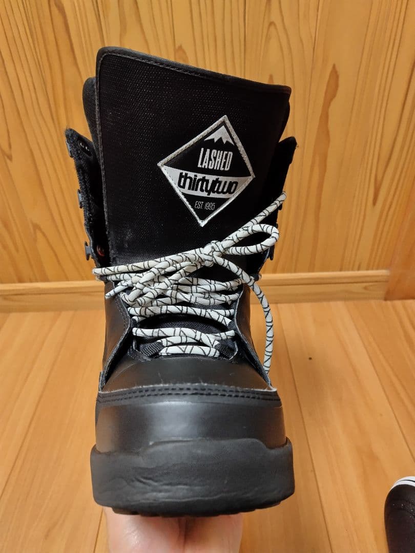 thirtytwo スノーボードブーツ LASHED 27cm 22-23