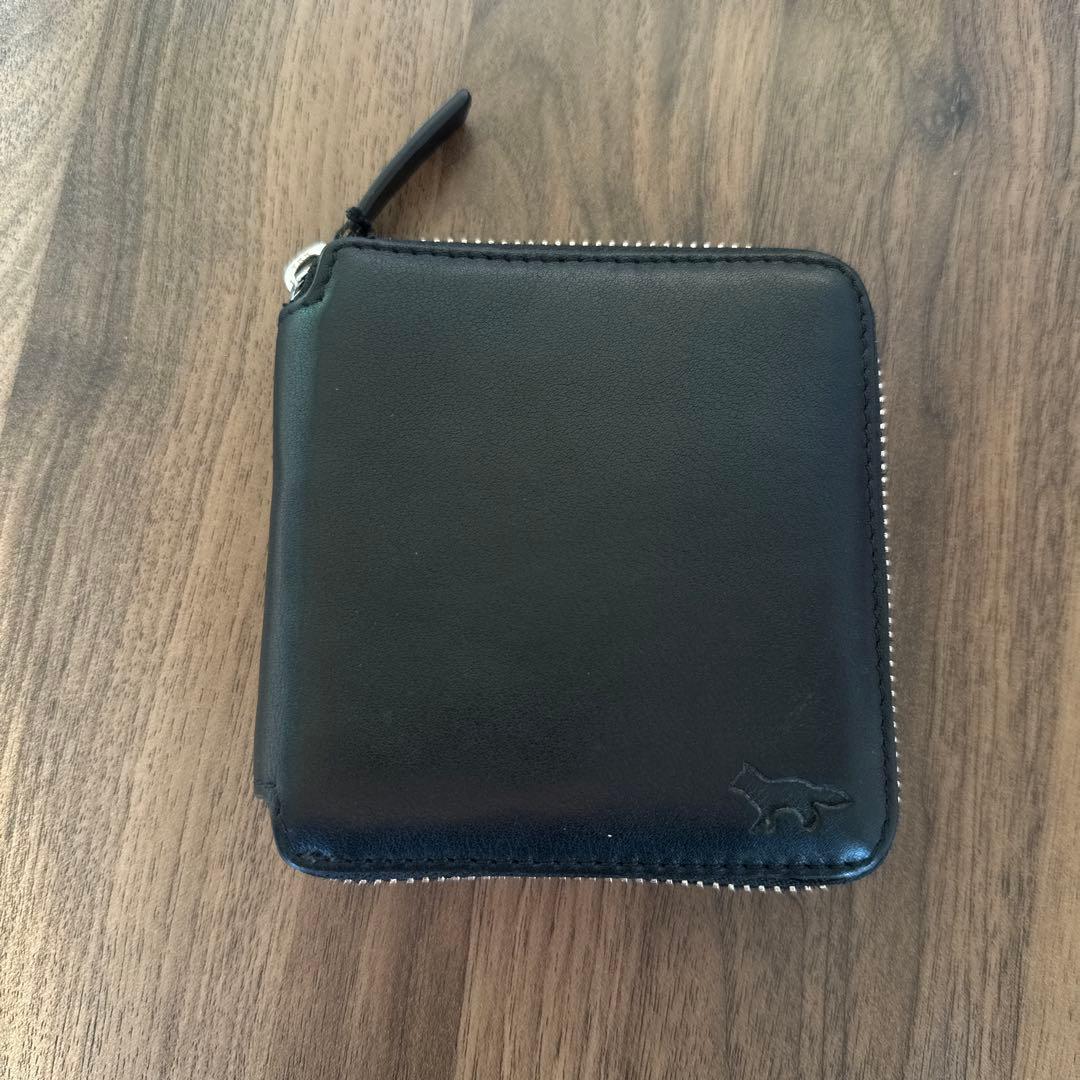 メゾンキツネ 財布 ジッパー 黒