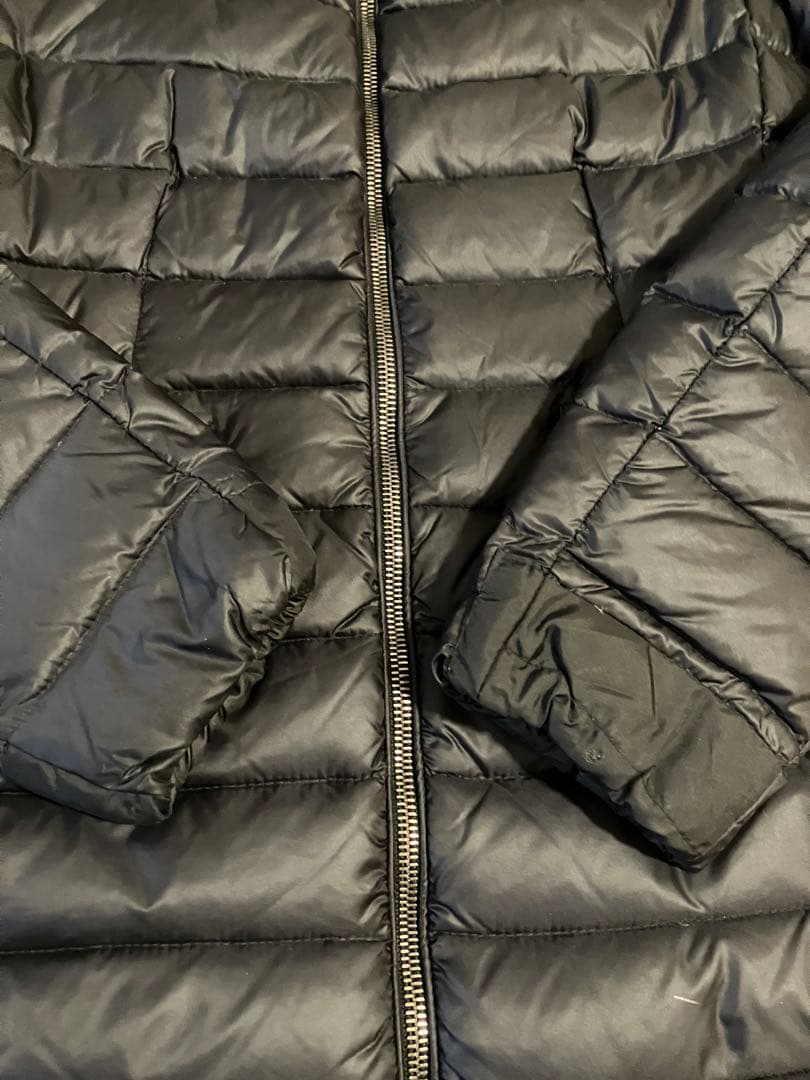 Moncler モンクレール　ダウンコート　難あり