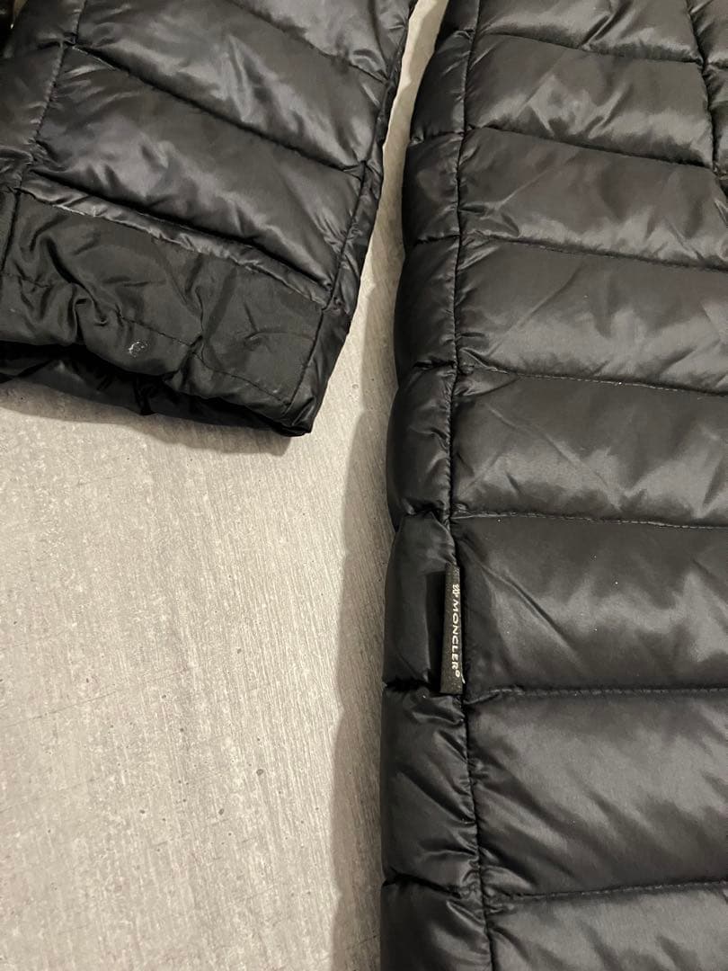Moncler モンクレール　ダウンコート　難あり