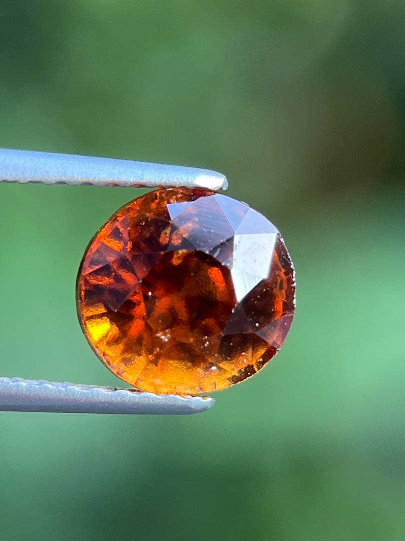 ヘソナイトガーネットルース2.2ct 日本宝石ソーティング付