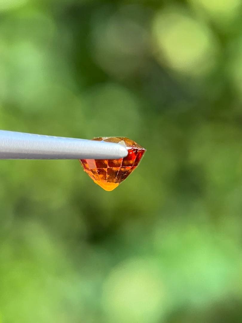 ヘソナイトガーネットルース2.2ct 日本宝石ソーティング付