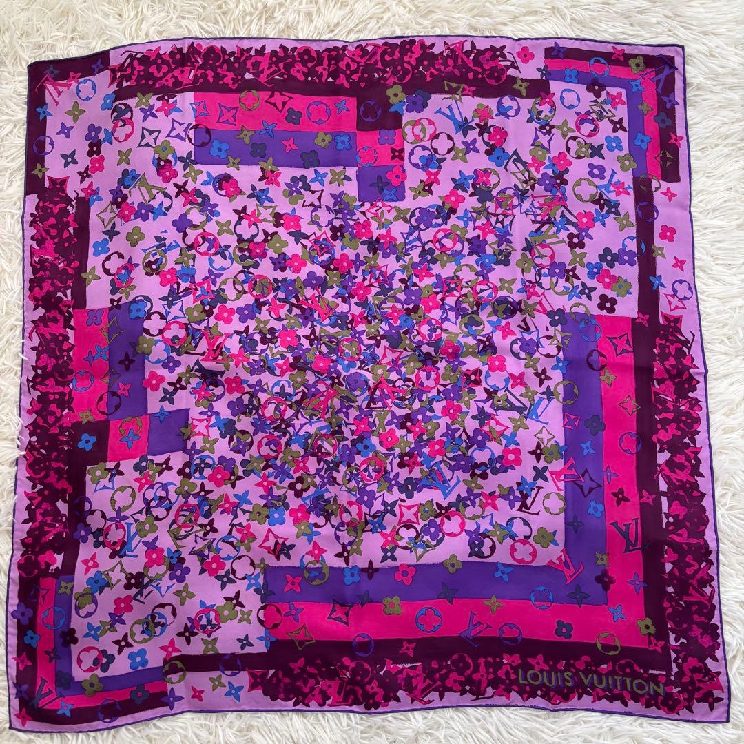 LOUIS VUITTONルイヴィトン モノグラム シルクスカーフ マルチカラー