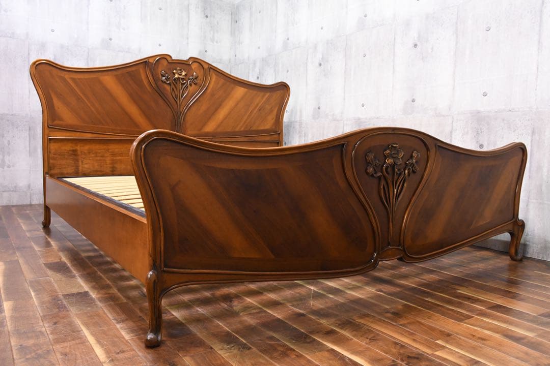 ECK30 展示品 Medea メデア クイーンサイズ ベッドフレーム 100万