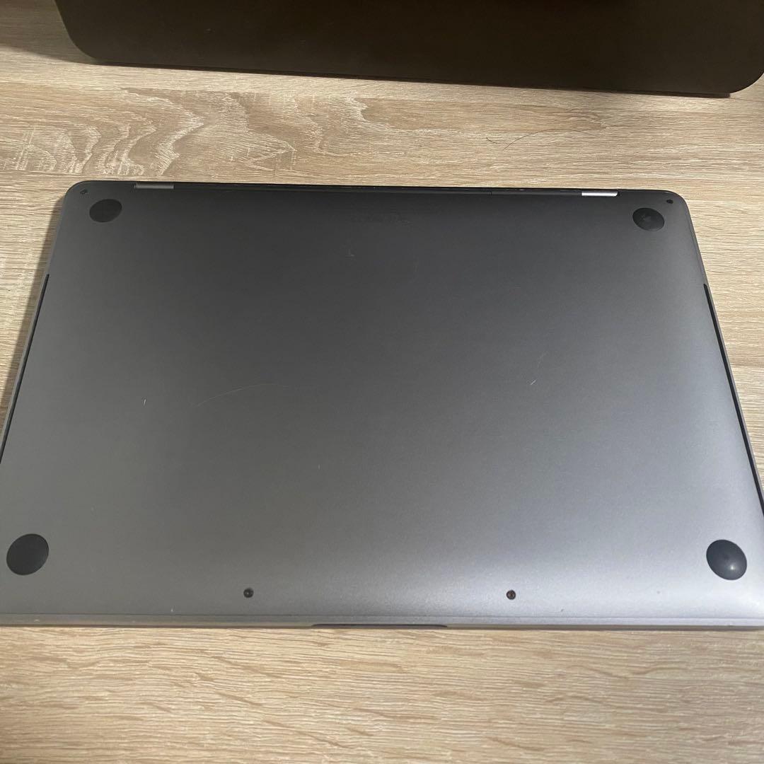 MacBook Pro 2018 13inch スペースグレイ