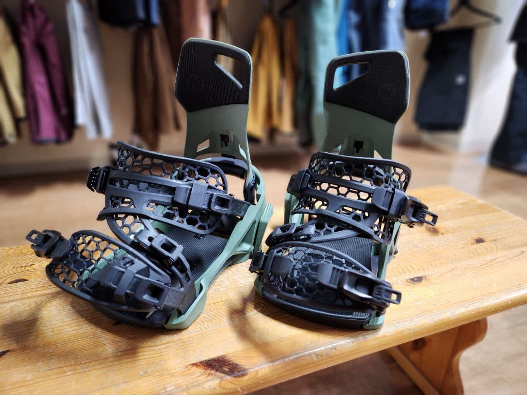 23-24 NIDECKER SUPERMATIC (L サイズ)