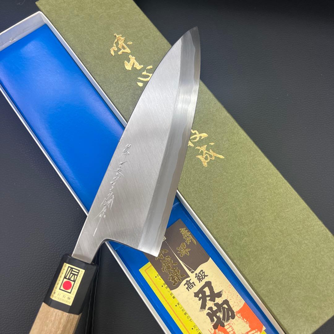 ★青鋼はがね鍛造出刃包丁180mm六寸水牛白八角柄マチ磨き裏押し堺の化粧箱入り