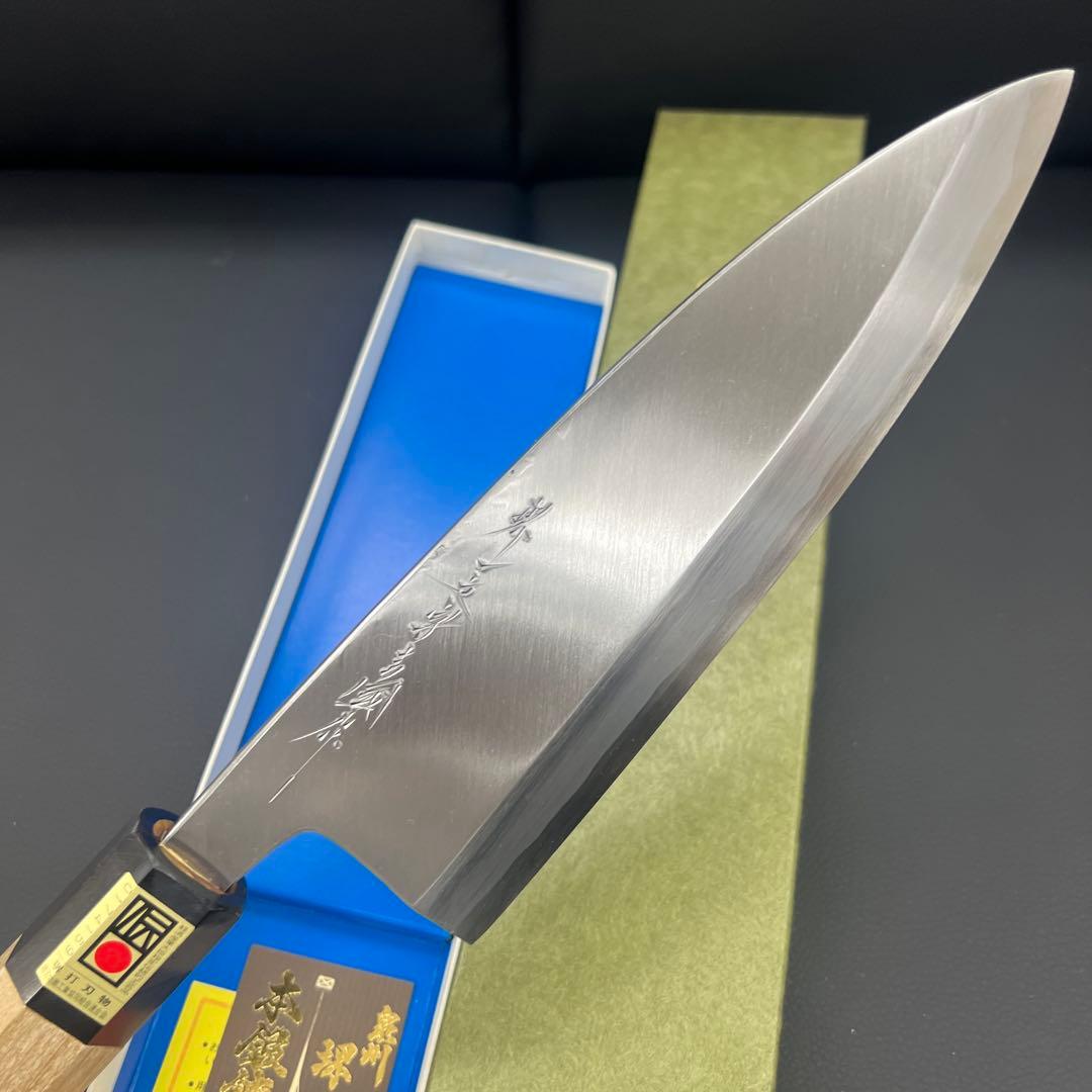 ★青鋼はがね鍛造出刃包丁180mm六寸水牛白八角柄マチ磨き裏押し堺の化粧箱入り