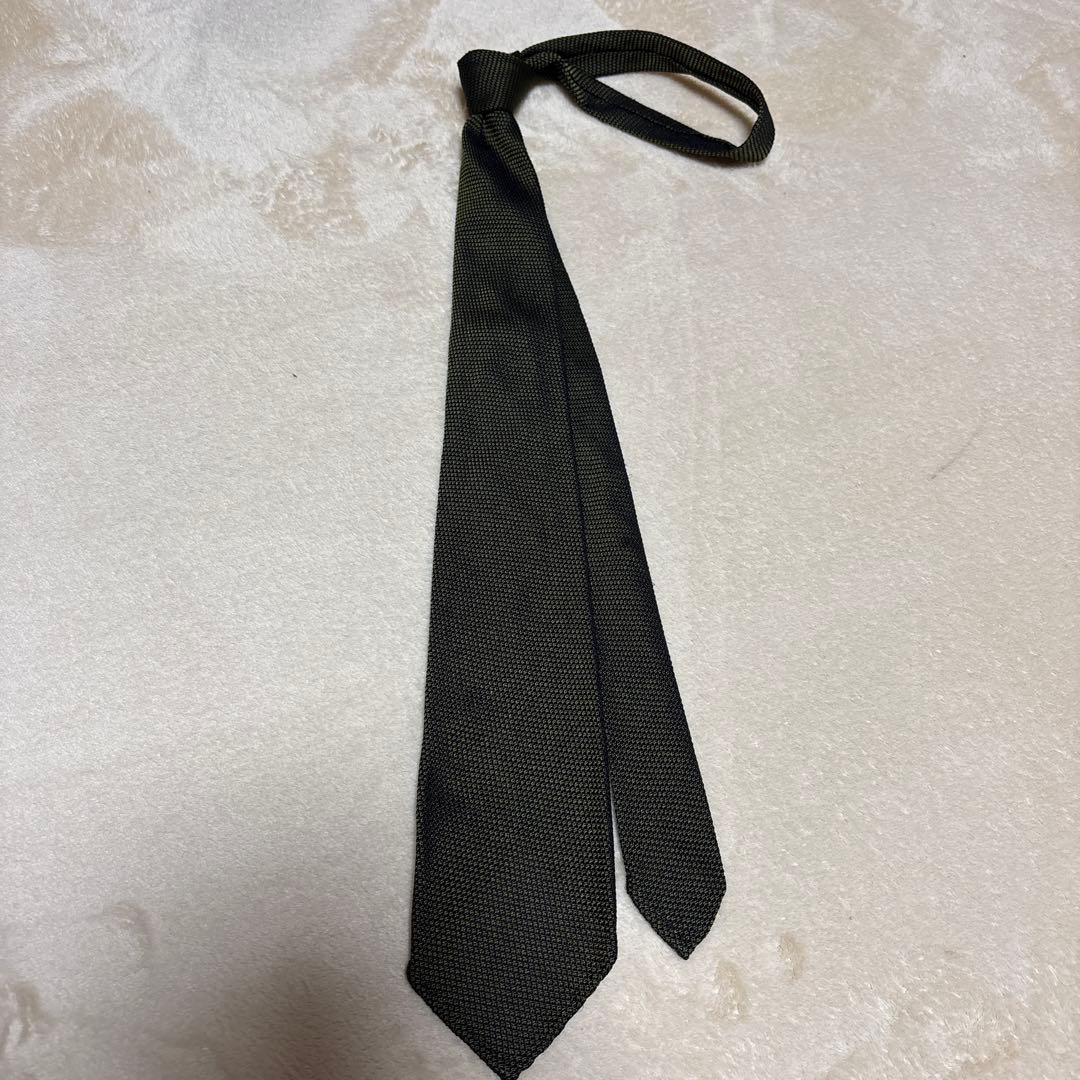 Atto Vannucci セッテピェゲグリーンとブラック　ネクタイ