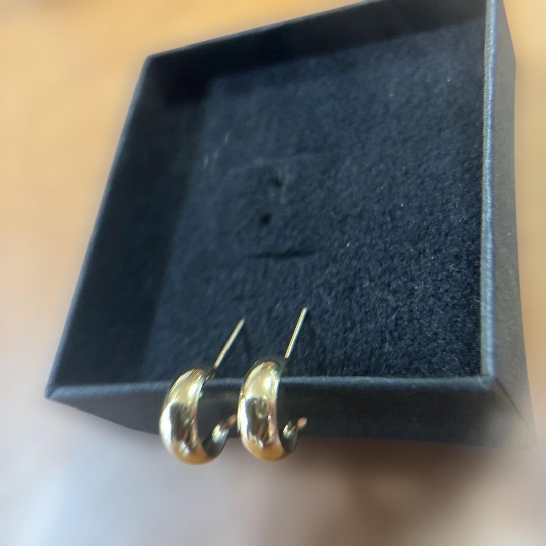 K18 フープピアス 5mm×10mm クロッシングピアス イエローゴールド美品