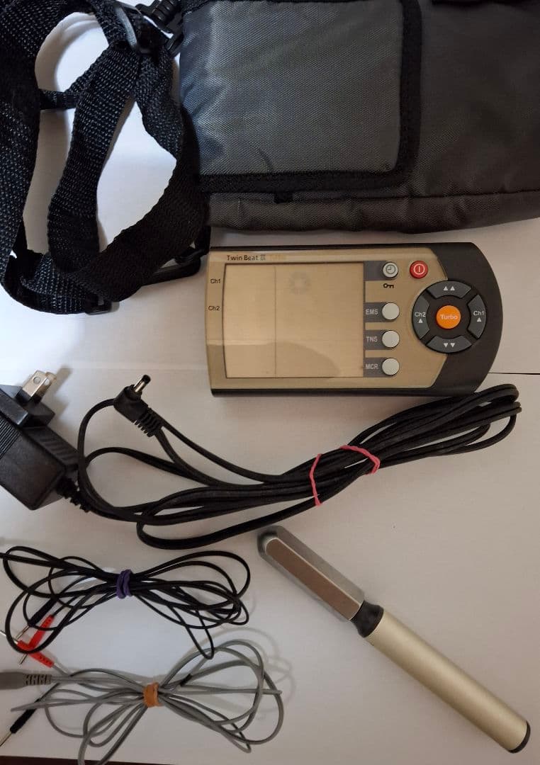 ツインビート3ターボ　EMSトレーニング機器