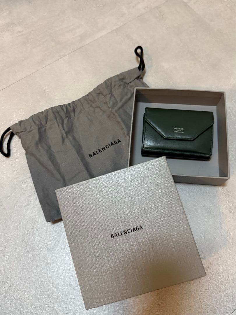 【良品】BALENCIAGA 三つ折り財布 ダークグリーン