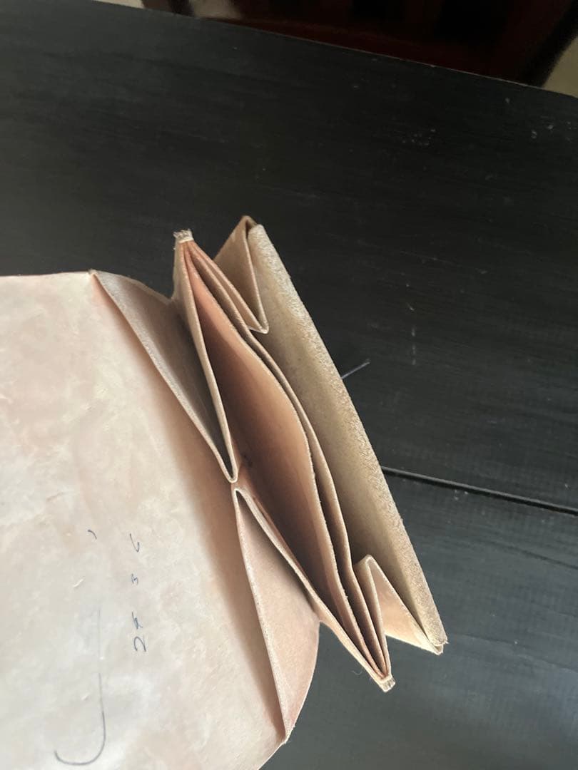 革財布 白