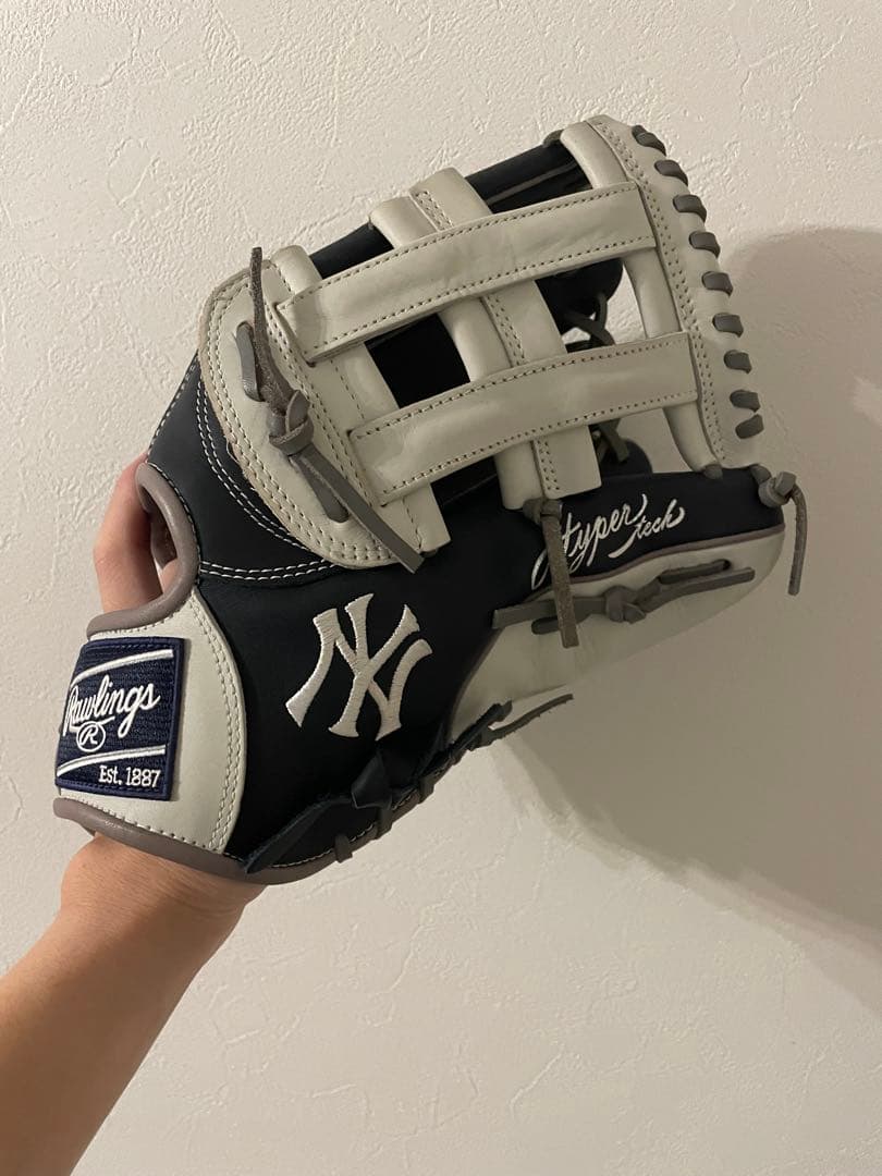 ニューヨーク・ヤンキース HyperPro 軟式グローブ