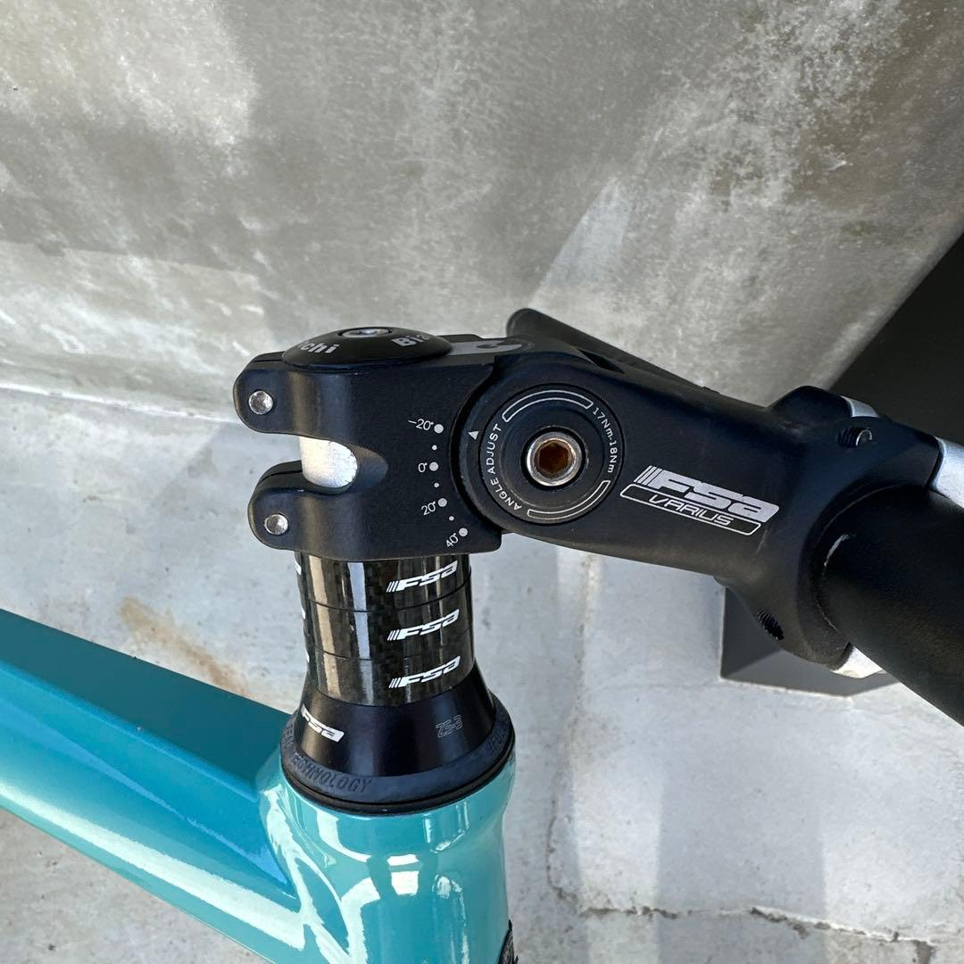 Bianchi 水色 ロードバイクフレーム + Tiagraホイール