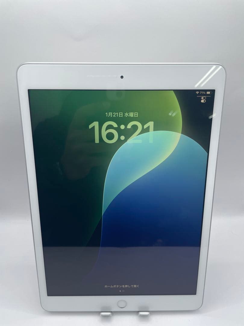 a*u様 iPad 7世代 32GB バッテリー90%