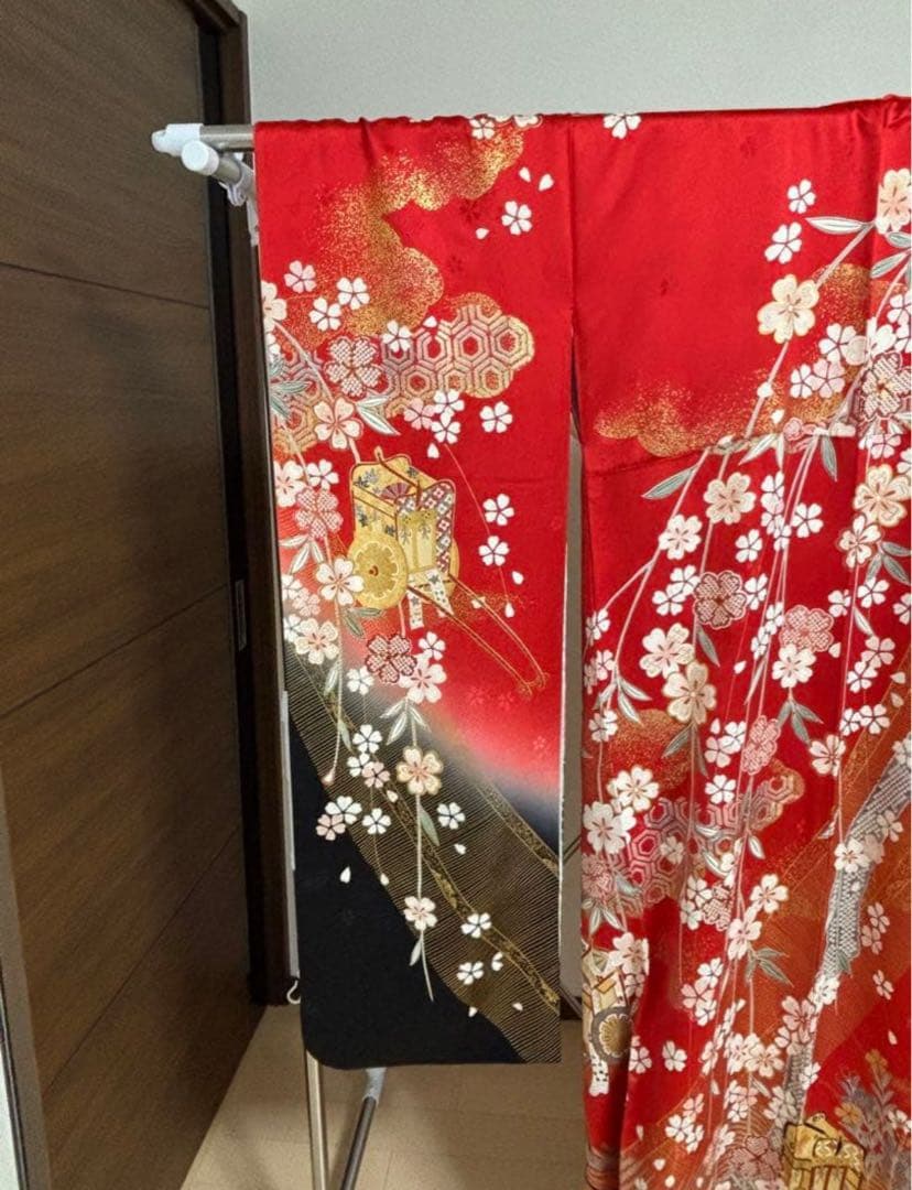 振袖（生絹）と帯の2点