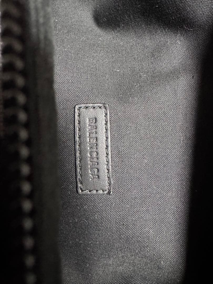 BALENCIAGA 迷彩 ボディバッグ