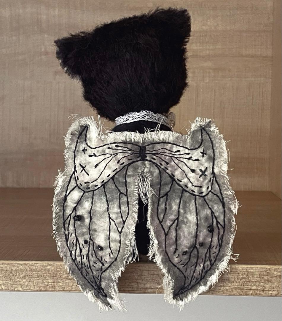 温厚な悪魔仔猫 アーティストベア 海外作家様 ハンドメイド ぬいぐるみ 置物