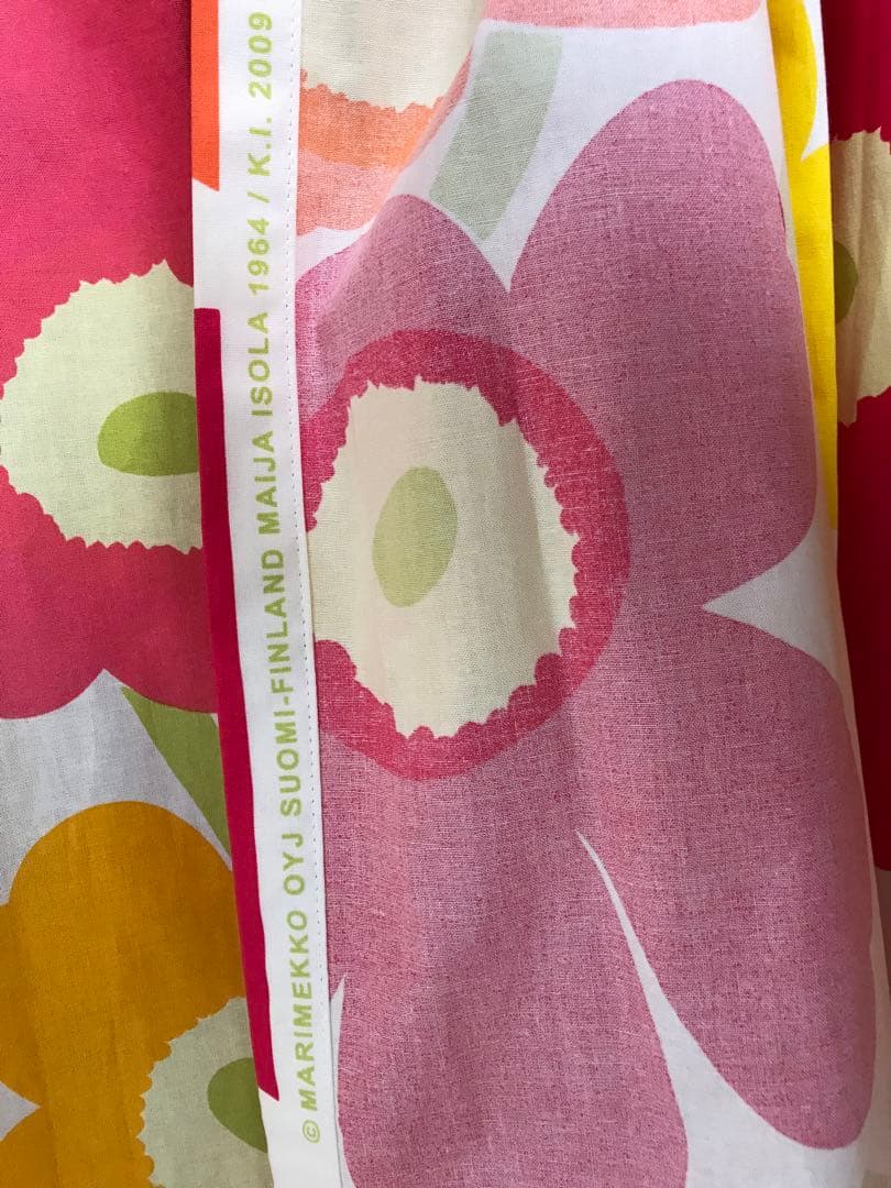 マリメッコ　ウニッコ（Unikko）　オーダーカーテン