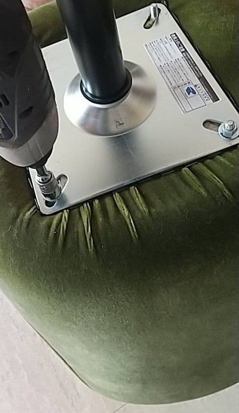 カウンターチェア　オリーブグリーン　ベルベット椅子 イス　店舗什器　引き取り可