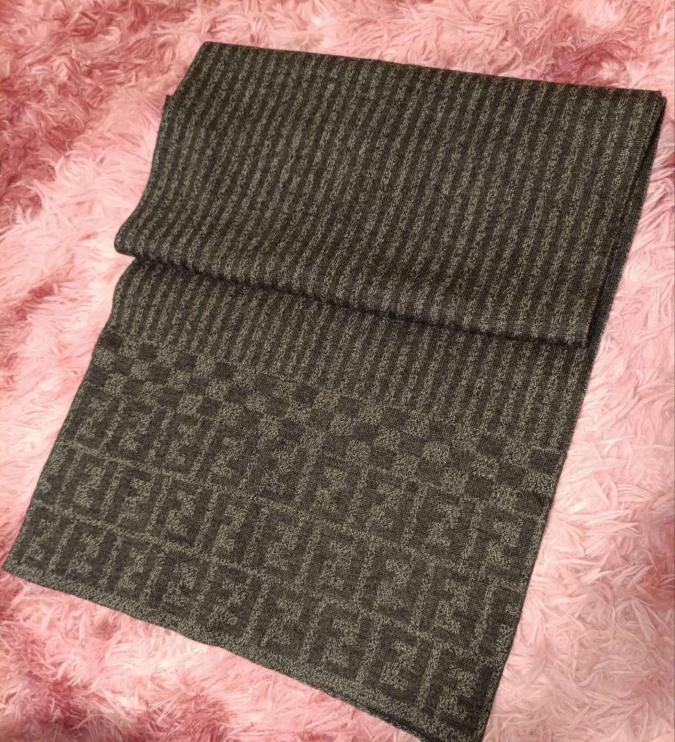 お買い得！FENDI フェンディ ズッカ柄 メンズマフラー