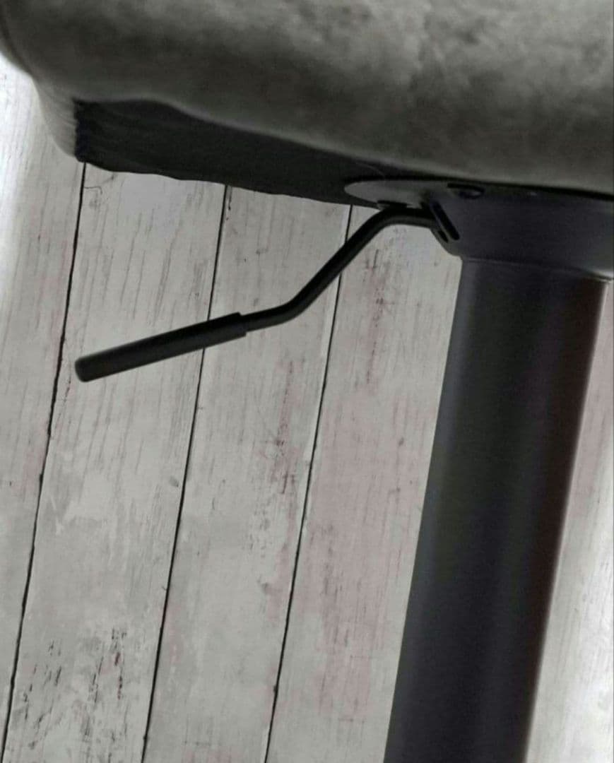 ☆背もたれ付きハイスツ－ル　カウンターチェア☆