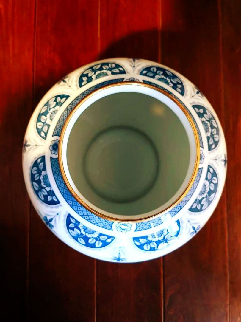 大倉陶園　呉須花文　花瓶