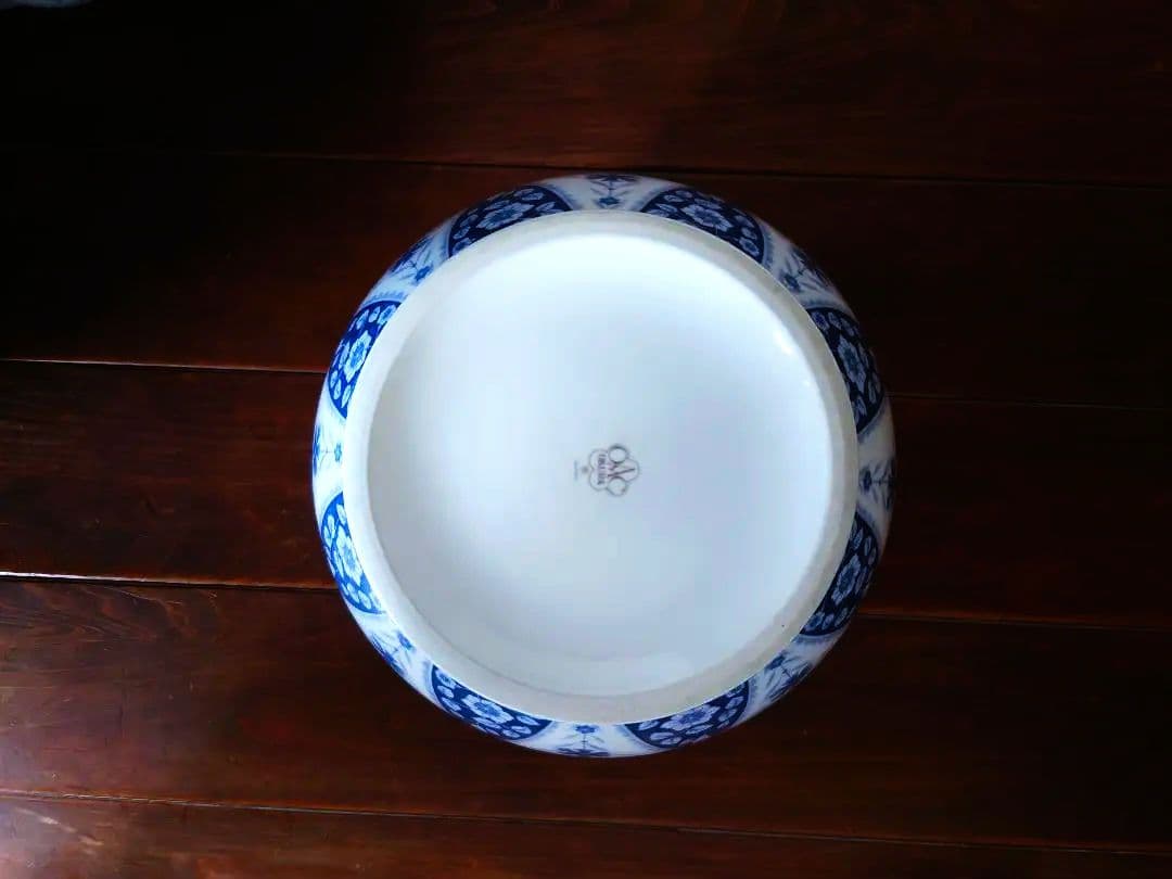 大倉陶園　呉須花文　花瓶