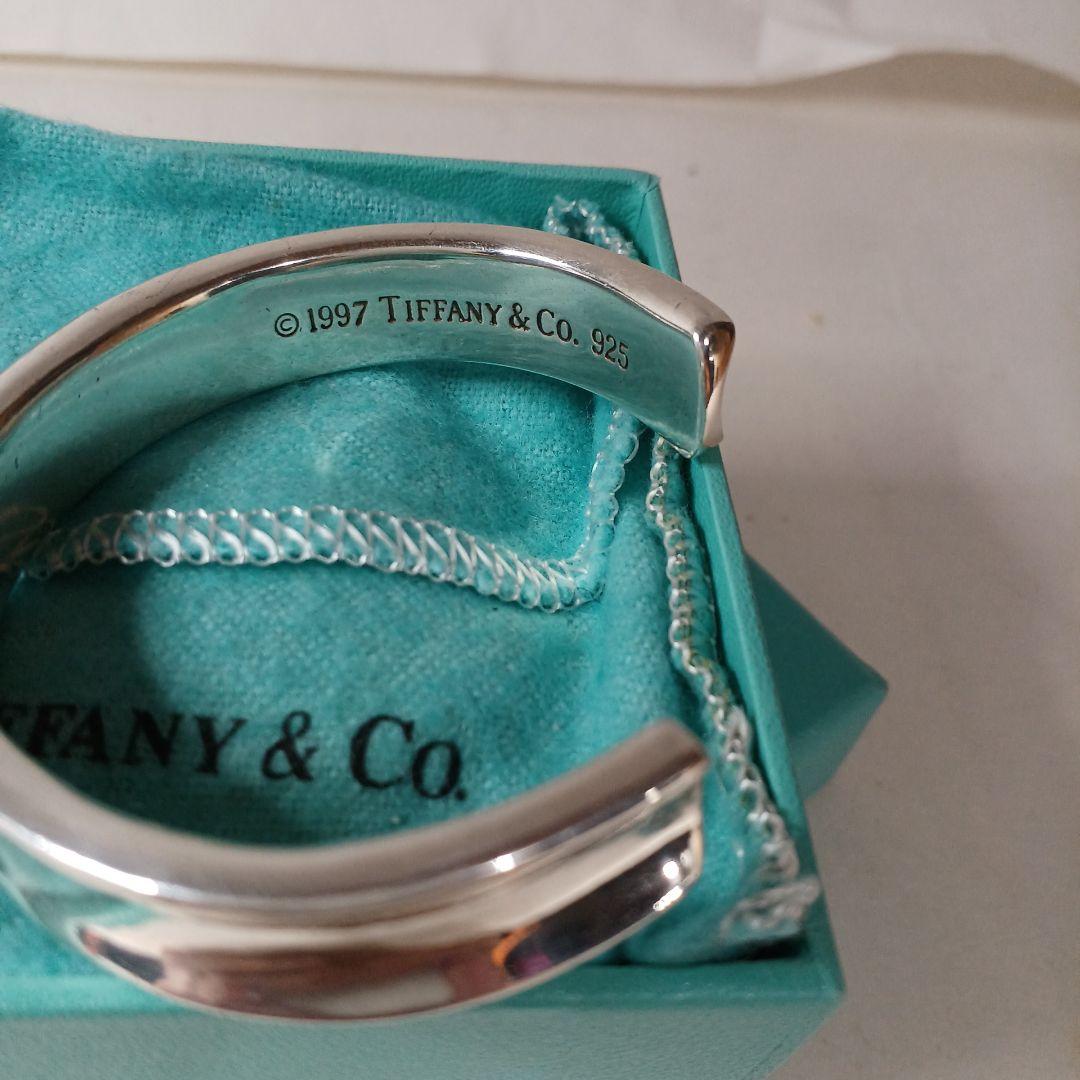 ティファニーのヴィンテージsilverバングルです。